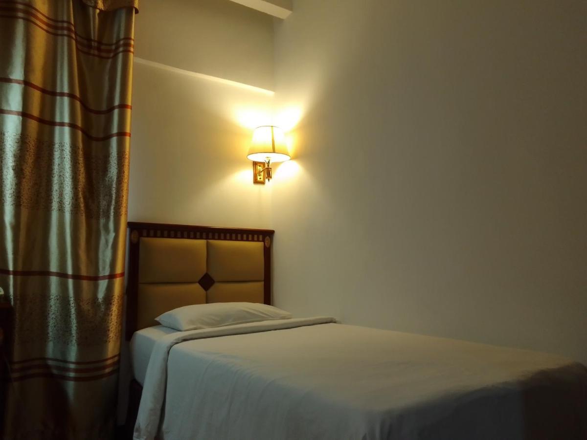 Super Oyo 90464 Borneo Suites Hotel Kota Kinabalu Exteriér fotografie