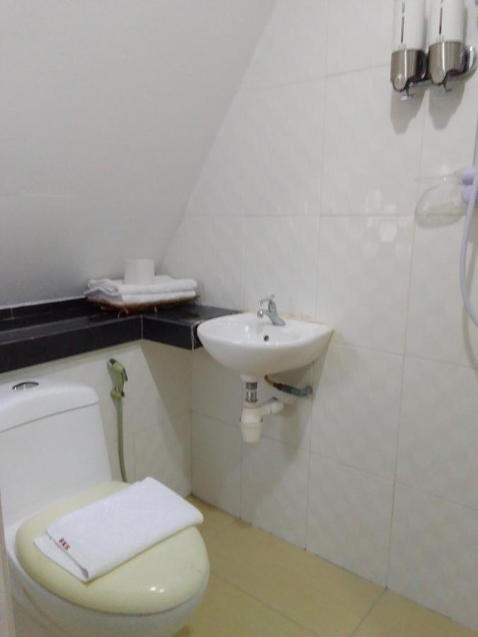 Super Oyo 90464 Borneo Suites Hotel Kota Kinabalu Exteriér fotografie