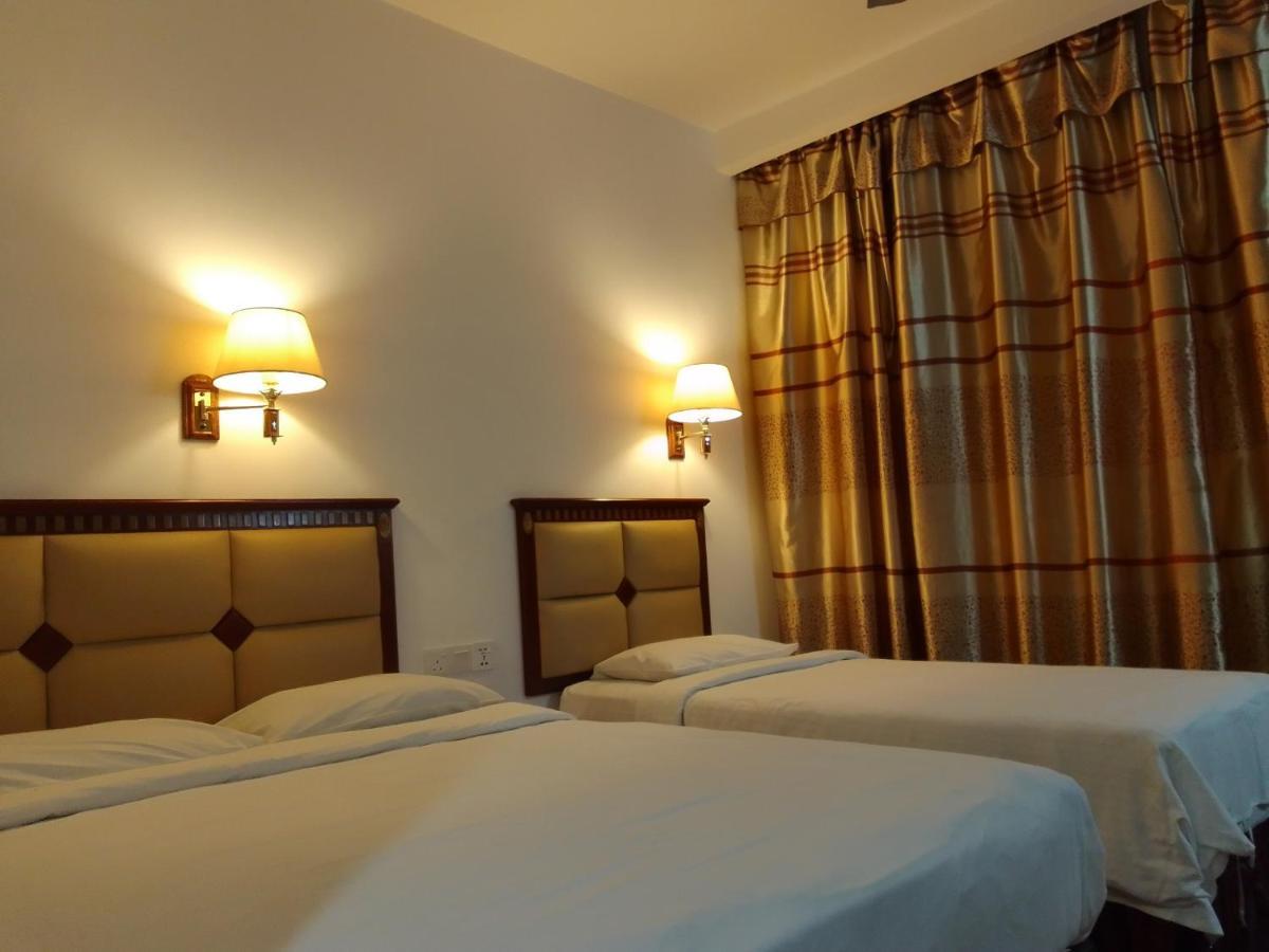 Super Oyo 90464 Borneo Suites Hotel Kota Kinabalu Exteriér fotografie