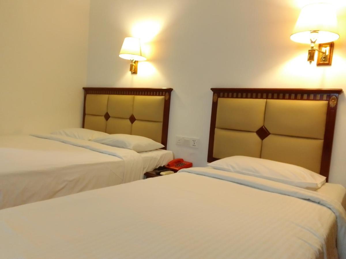 Super Oyo 90464 Borneo Suites Hotel Kota Kinabalu Exteriér fotografie